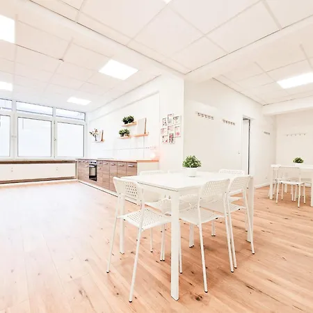 Raj Living - City Center Apartments With 5 Rooms - 10 Min Messe Dus Dusseldorf Exterior photo